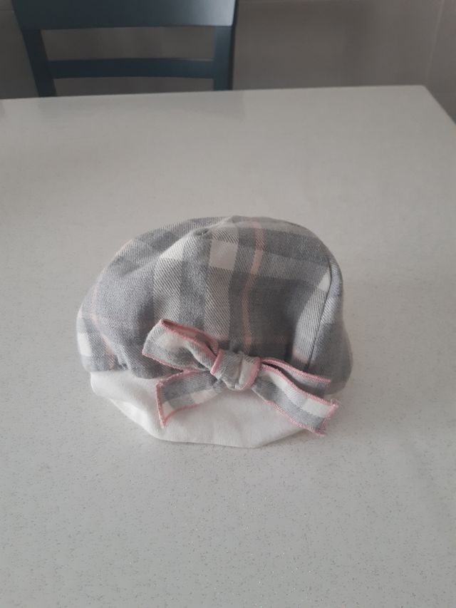 Cappellino bimba 3/6 mesi