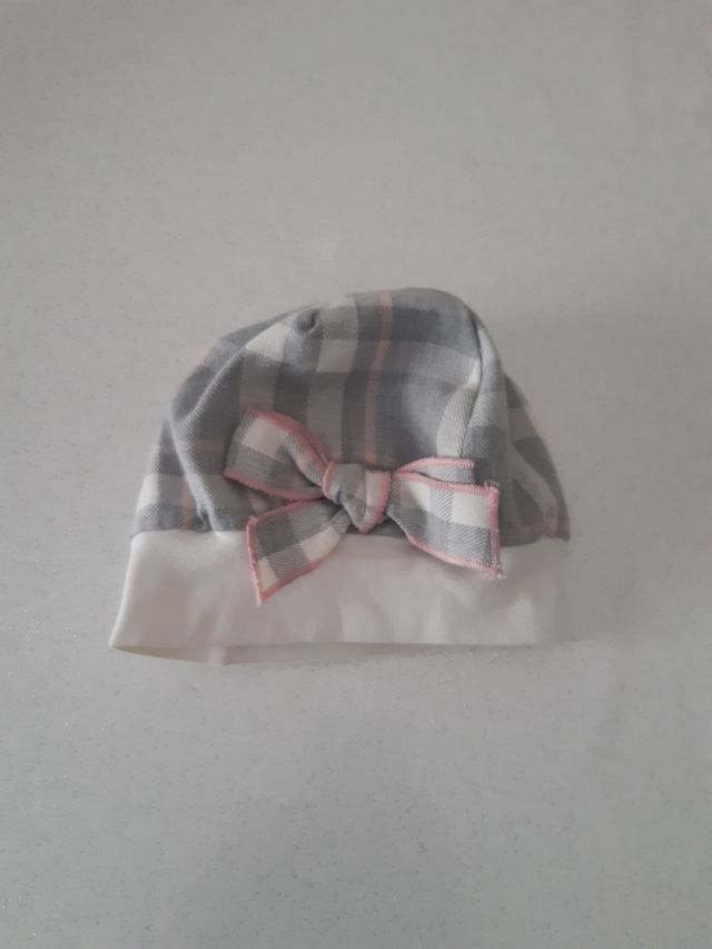 Cappellino bimba 3/6 mesi