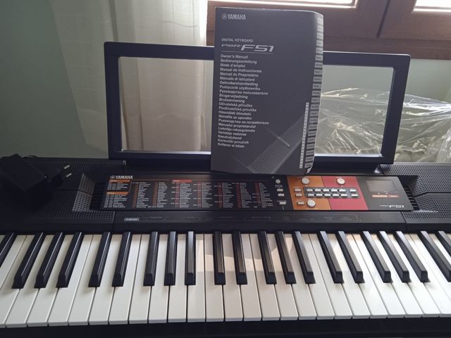 PIANOFORTE YAMAHA PSR F51