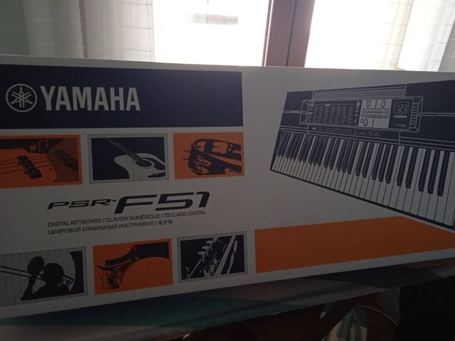 PIANOFORTE YAMAHA PSR F51