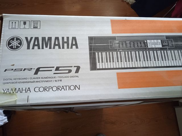 PIANOFORTE YAMAHA PSR F51