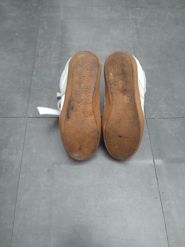 Zapatillas con alza interior