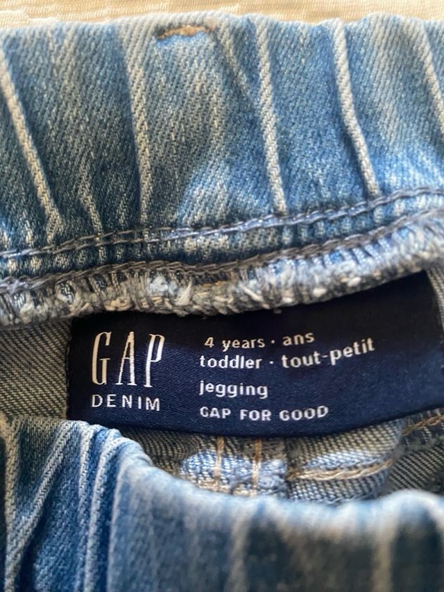 Lote 2 pantalones vaqueros niña 4/5 años