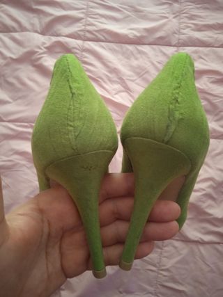 💚Zapatos verdes de la firma Pedro Miralles.