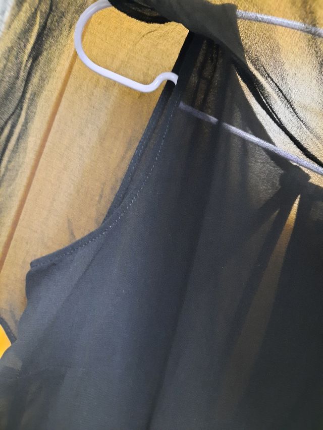 Top negro volante tul nuevo