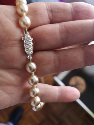 Collar largo de perlas midcentury