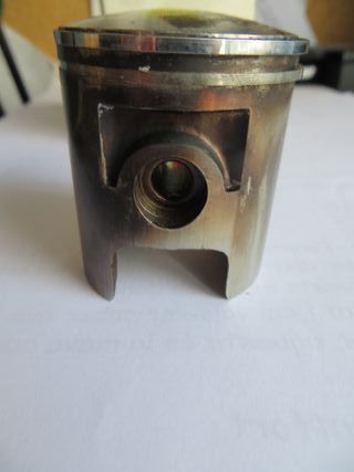 Pistón 64 cm3 para ciclomotor.