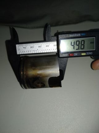 Pistón 64 cm3 para ciclomotor.