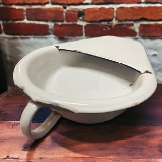 Antica grande padella orinatoio smaltato