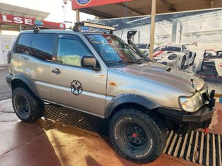 Nissan Terrano II 2002
