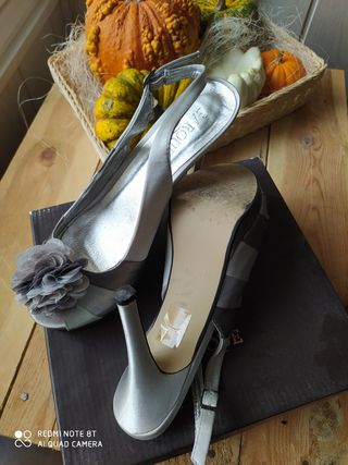 Zapatos peep toes plateadas