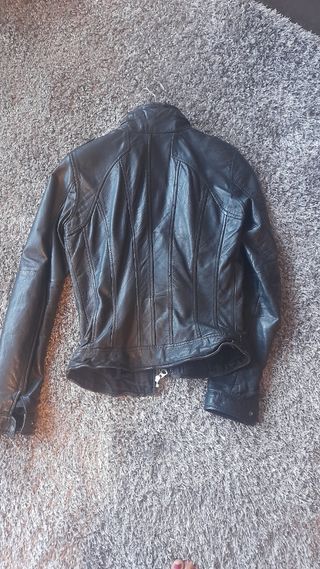 Cazadora piel negra talla S