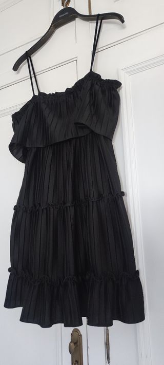 Vestido volantes negro