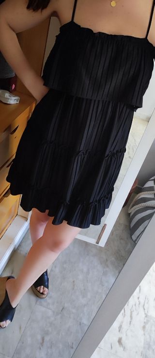 Vestido volantes negro