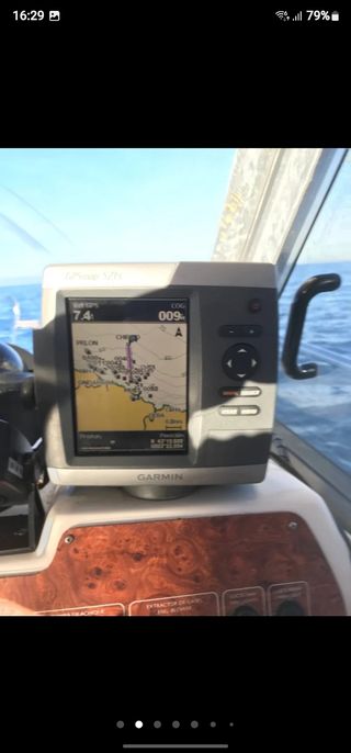 Barco Río cabin fish 600