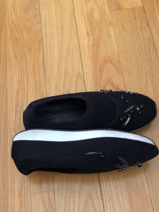 Deportivas negras. 38. Zara
