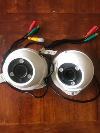 2 Camaras CCTV 4N1 Outdoor IR Dome 957 White