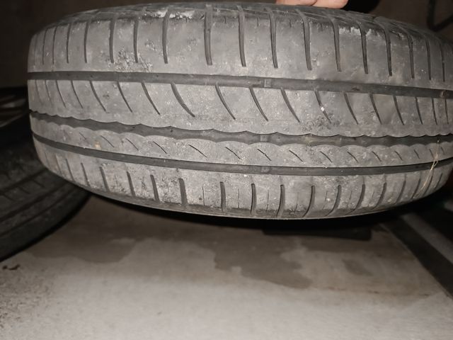 Llantas con sus neumáticos Citroen C2