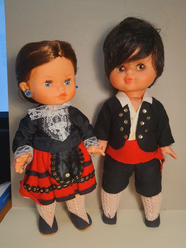 Pareja muñecos regionales. Años 80. Toyse