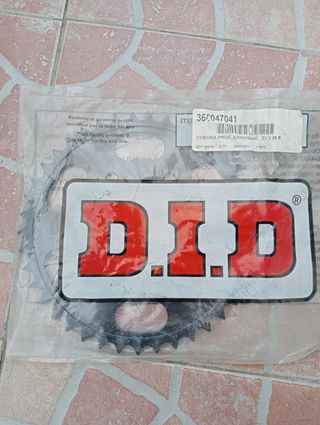 CORONA KAWASAKI 600 900 Z.41 nuova