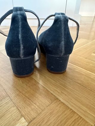 Zapato tercipelo mango
