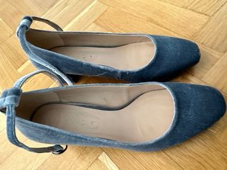 Zapato tercipelo mango