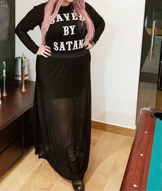Camiseta negra con mensaje