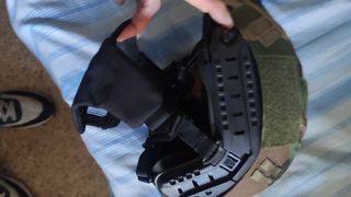 Casco airsoft + morrera metálica + camu.