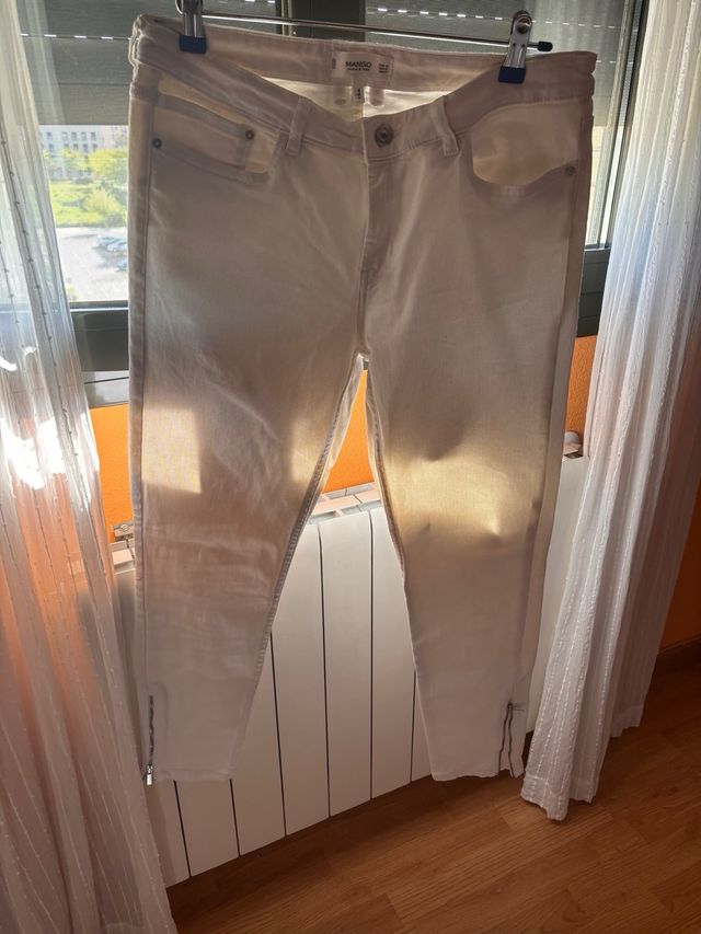 jeans blanco de Mango