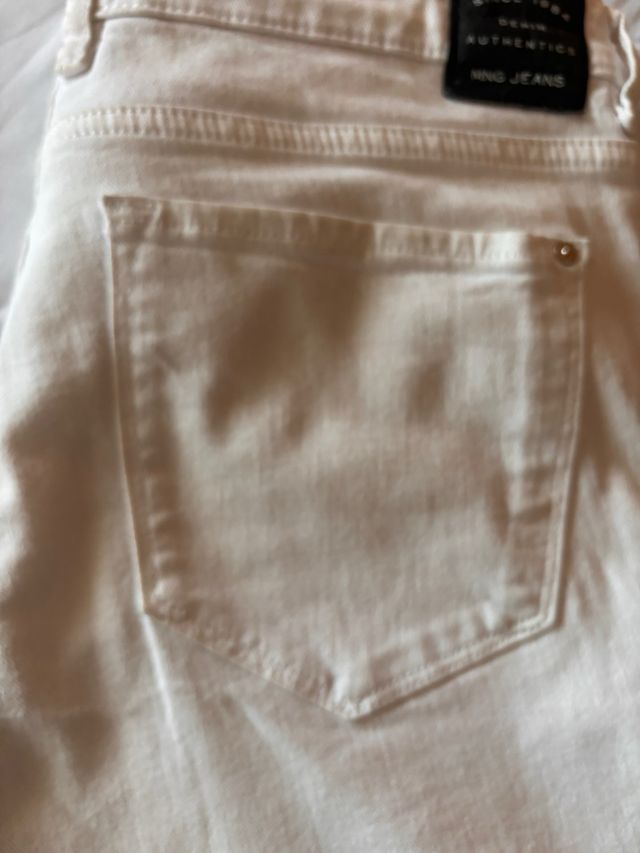 jeans blanco de Mango
