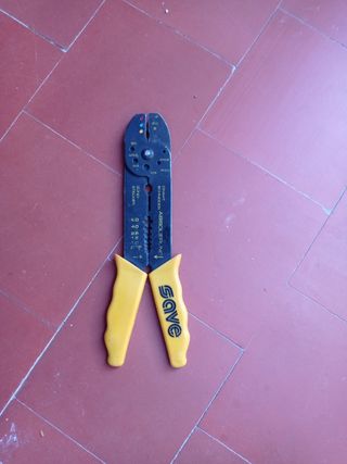 Tijeras pela cables electricista