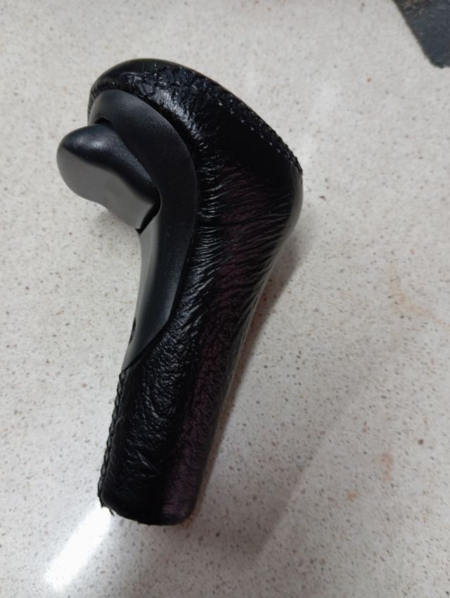 Pomo en piel para P38 Land Rover