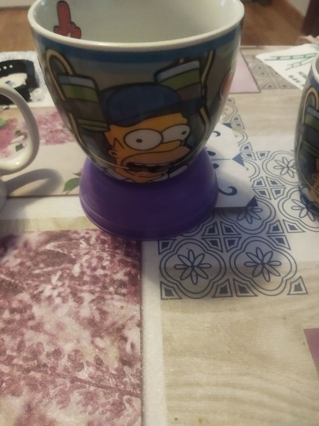 Dos tazones dibujo Simpsons