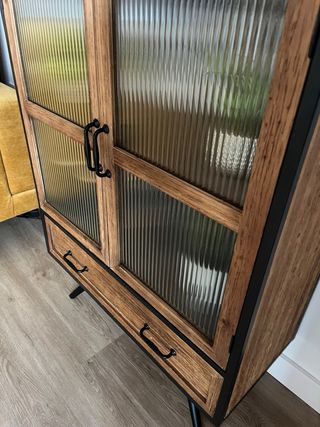 Mueble de diseño Gato Pretto (edición limitada)