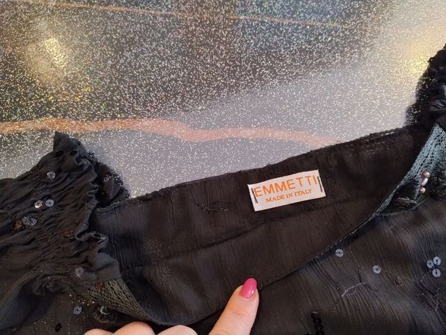 Blusa con paillettes 