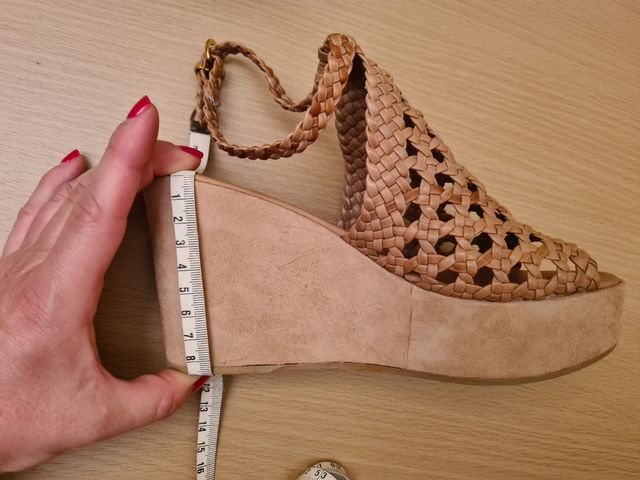 Sandali con zeppa cuoio Essenze n. 36