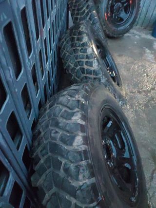 Neumático 4x4 