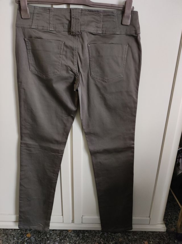 Pantaloni vita bassa extyn