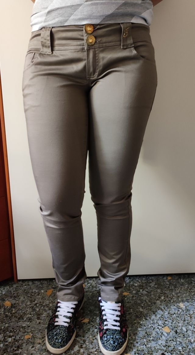 Pantaloni vita bassa extyn