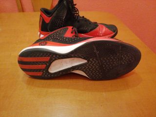 Zapatillas para baloncesto. Adidas Derrick Rose