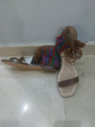Sandalia plana piel