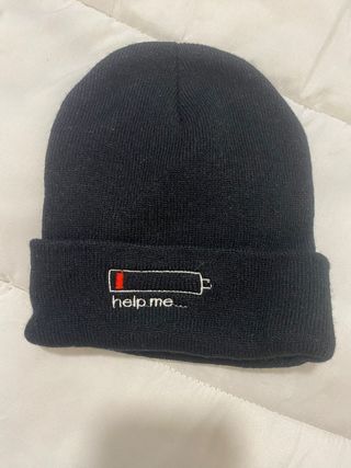 Gorro negro. Shein