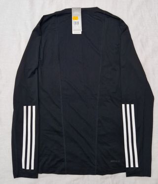 Camiseta Deportiva Adidas Techfit Fitted 3 Bandas.