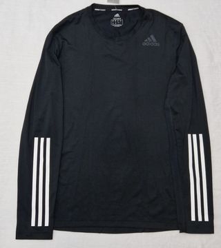 Camiseta Deportiva Adidas Techfit Fitted 3 Bandas.