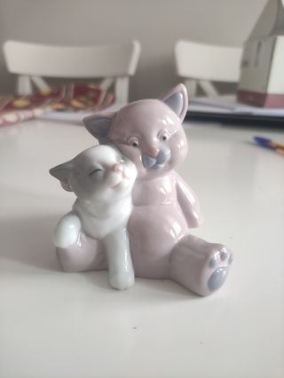Gato Nao de Lladró. Porcelana 