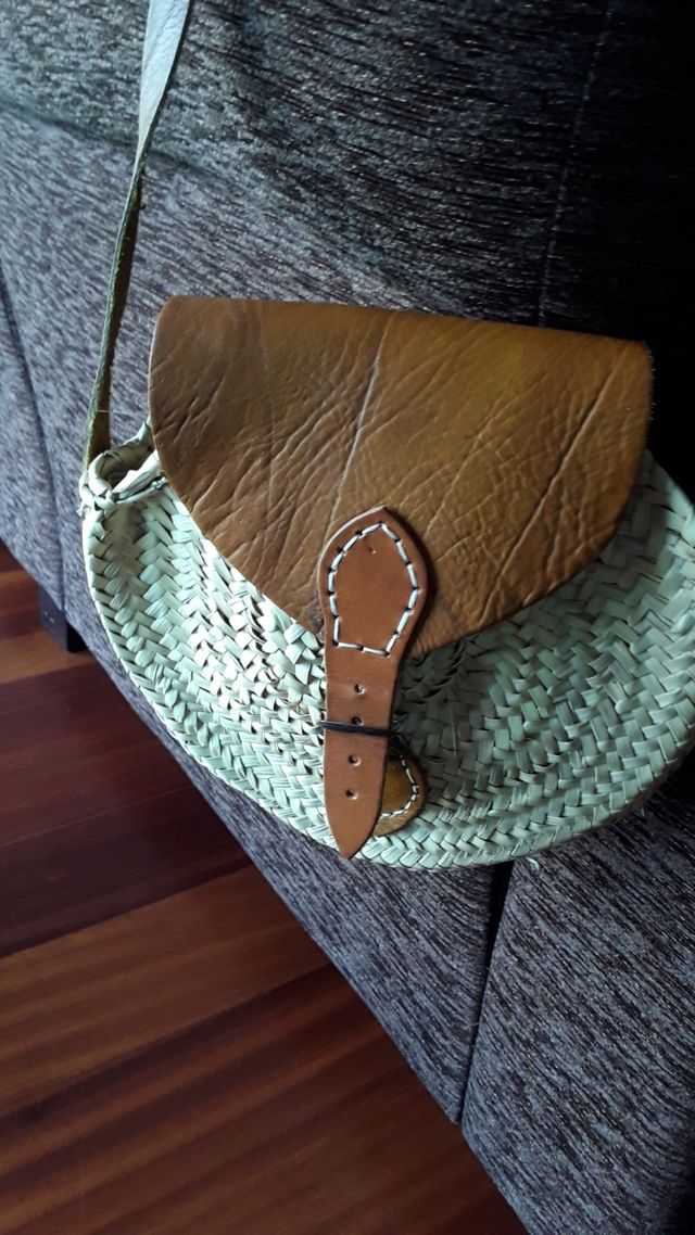 BOLSO BANDOLERA RAFIA