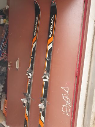 Esquis varios modelos 