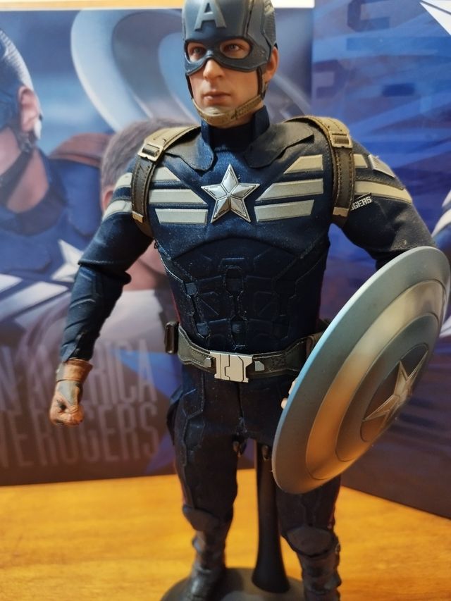 Personaggio di Capitan America 1/6 Hot toys