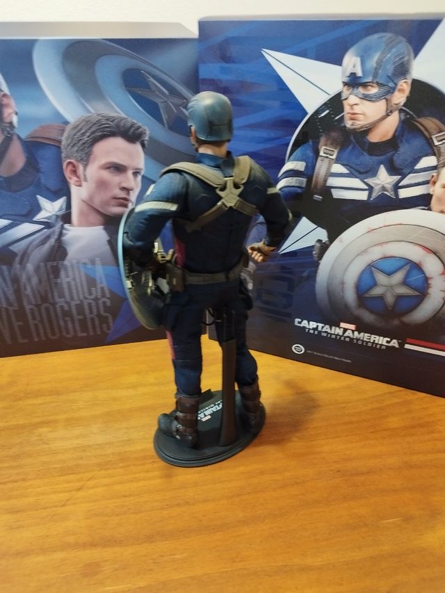 Personaggio di Capitan America 1/6 Hot toys