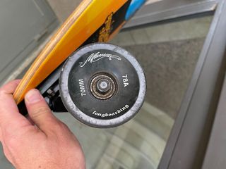 longboard skate Manual